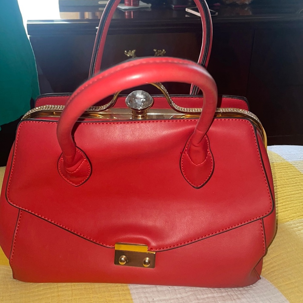 red purse